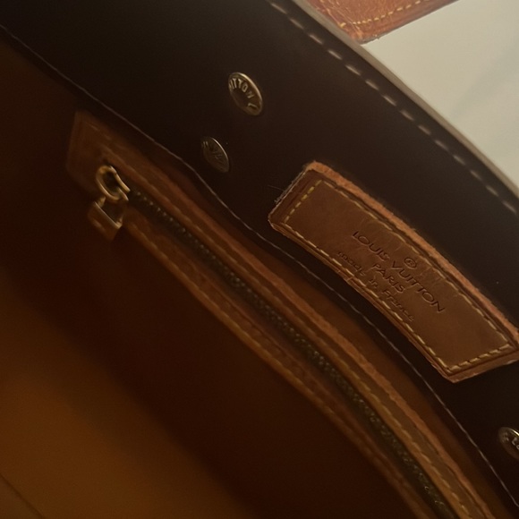 Louis Vutton LV Logo Patent Vernis Mini tote 10βx 7βx4β - Picture 11 of 15